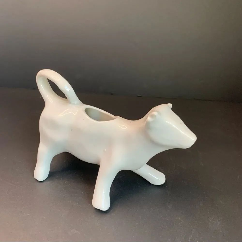 VTG White‎ Ceramic Bull Cow Creamer